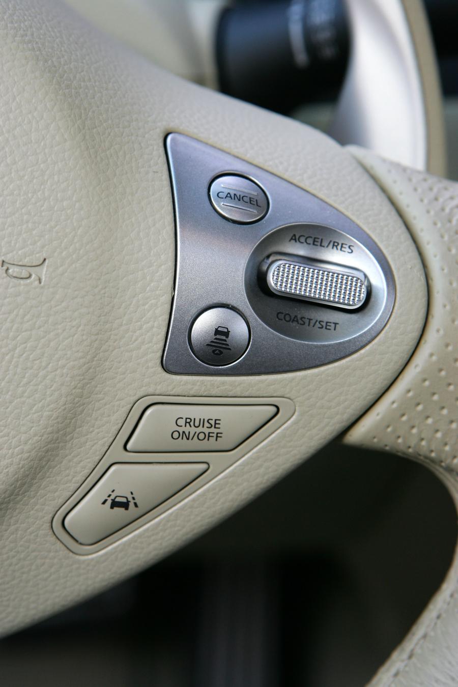  Infiniti FX50 2009 года  (фото 51 из 110)